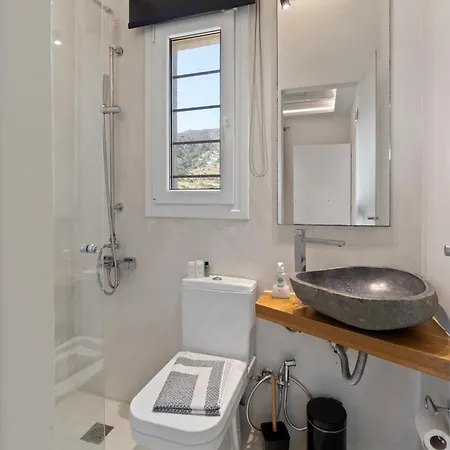 Serene, Oasis Retreat 5 Mins To Port By Explore Andros Villa