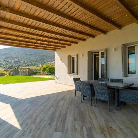 Villa Serene, Oasis Retreat 5 Mins To Port By Explore Andros