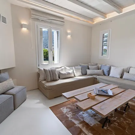 Villa Serene, Oasis Retreat 5 Mins To Port By Explore Andros Koumari